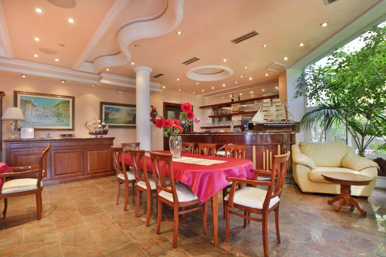 Royal Holiday Apartments Sveti Stefan Ngoại thất bức ảnh