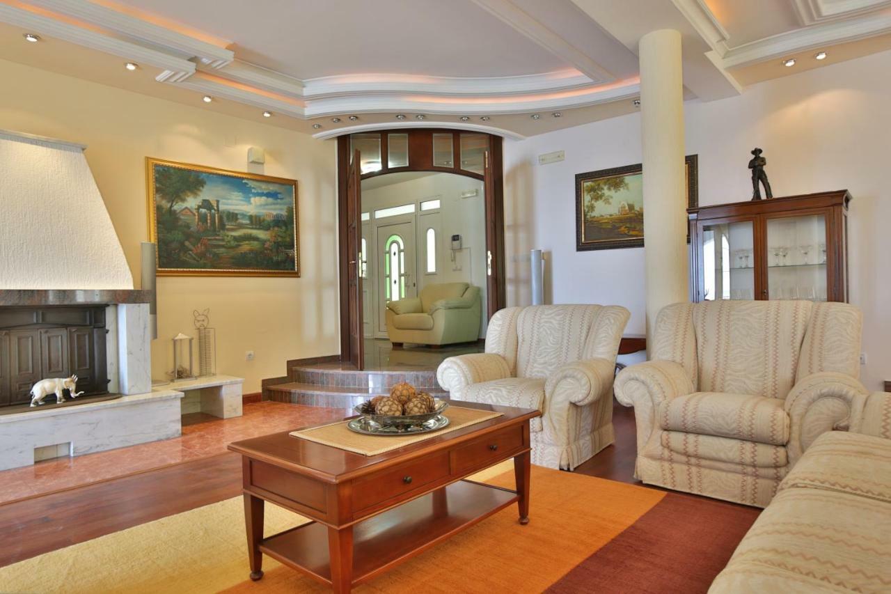 Royal Holiday Apartments Sveti Stefan Ngoại thất bức ảnh