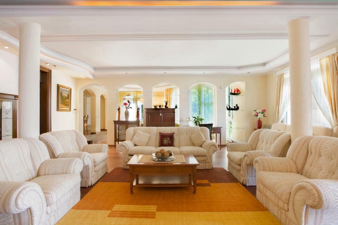 Royal Holiday Apartments Sveti Stefan Ngoại thất bức ảnh